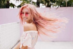 Conquiste e mantenha o cabelo rosa pastel: a cor fantasia em destaque