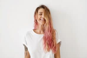 Cabelo colorido nas pontas: tudo que você precisa saber 