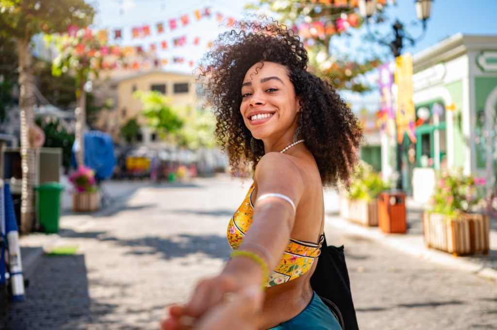 Guia completo: como cuidar do cabelo cacheado e mantê-lo saudável