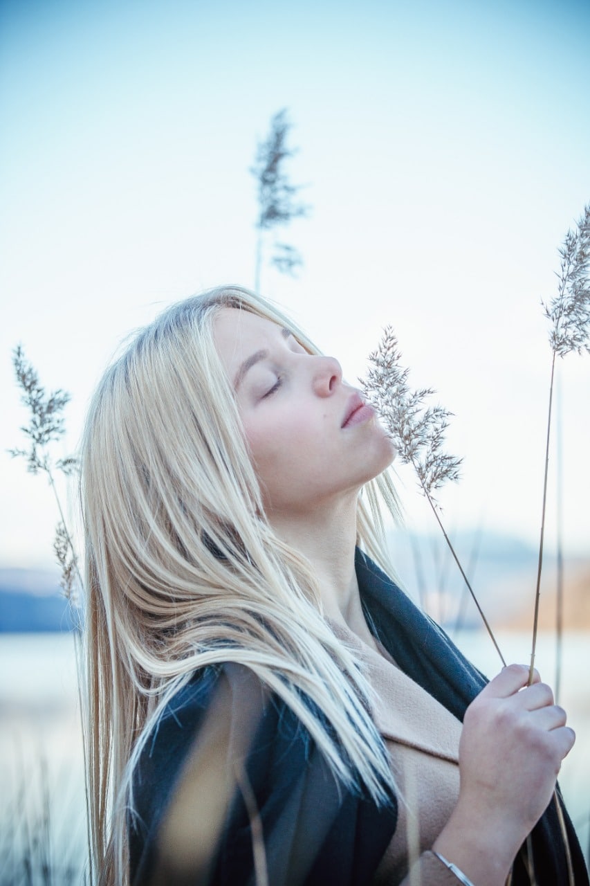 7 motivos para apostar no cabelo branco platinado