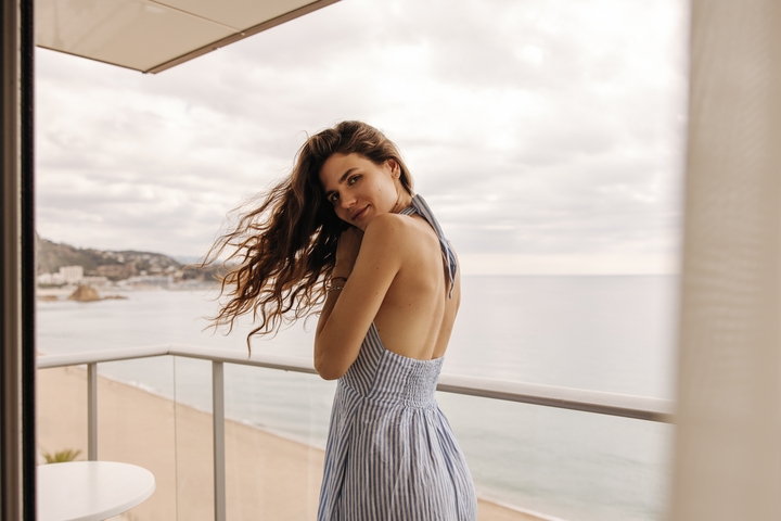mulher com cabelo 2a