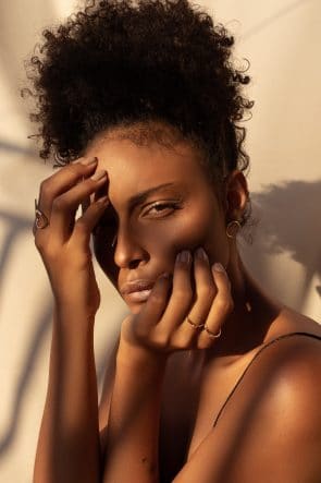 Produtos de skin care em que toda pele negra deve investir