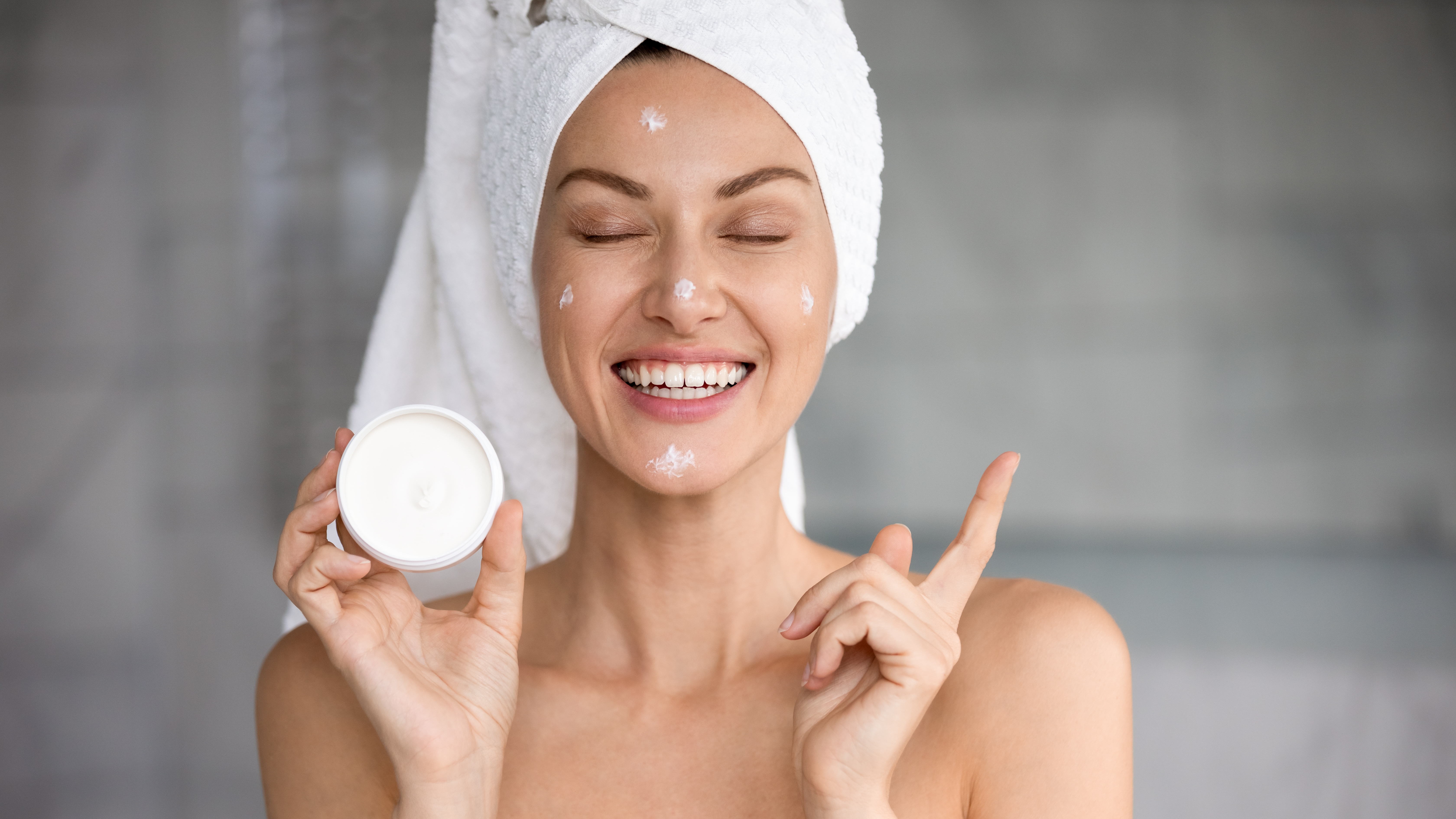 Skin care pele seca: rotina de cuidados e produtos indicados