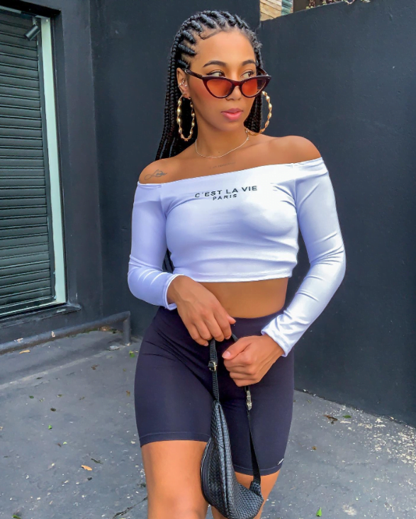 mulher negra de trança nagô