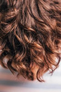 Como tirar o cobre do cabelo? Conheça a linha Meu Liso Anticobre